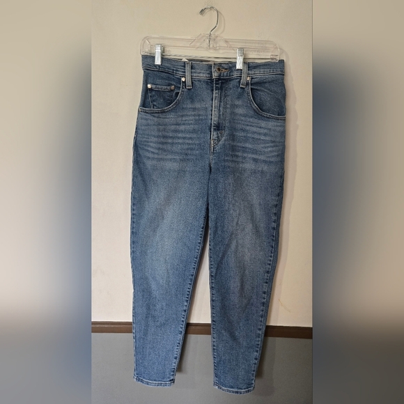 Levi's SilverTab Jeans Womens Size 28 Mom Jean Blue Denim Skinny High Waisted - Picture 1 of 9